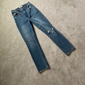 Abercrombie & Fitch Women’s 90’s Slim Straight Ultra High Rise Jeans Size 28 6R